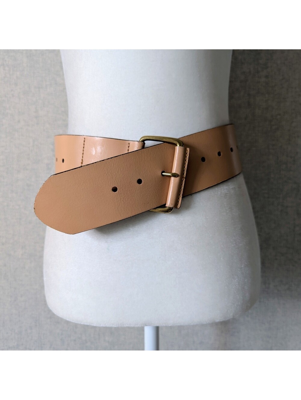 Banana Republic nude leather wide belt - Size S